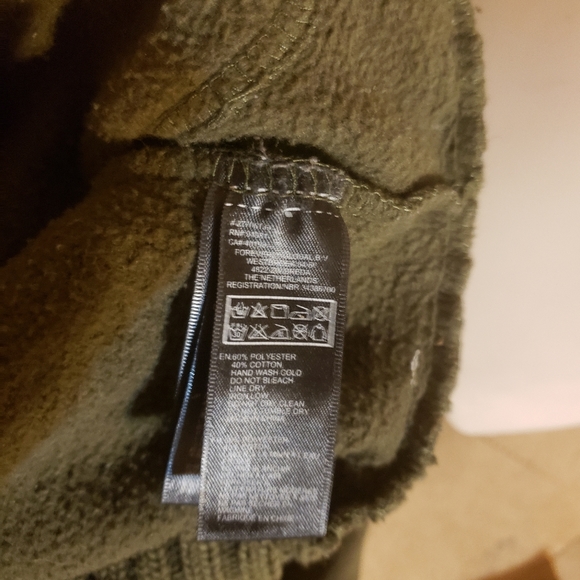 Forever 21 Fleece Sweater - Picture 7 of 7